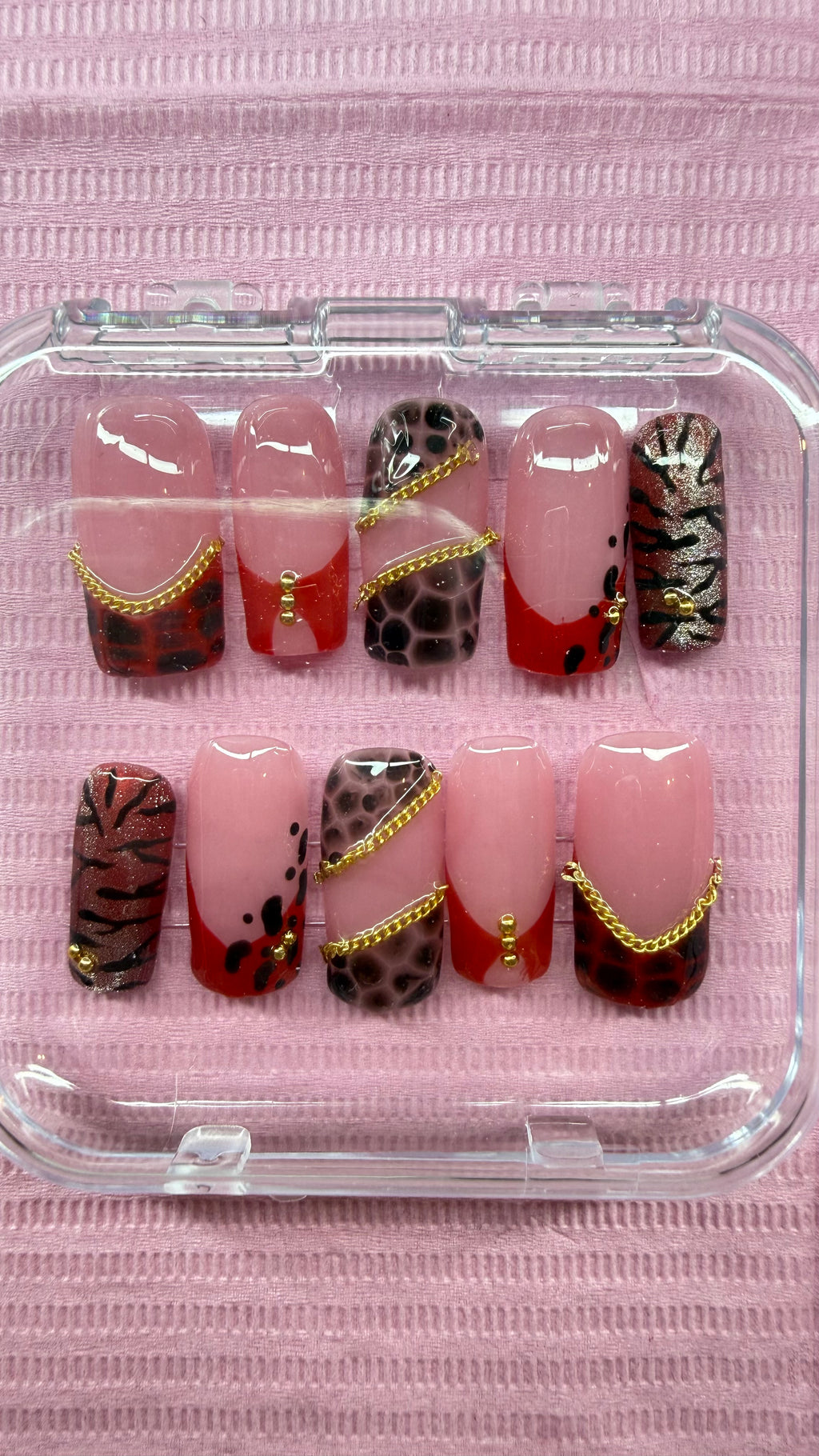 Press on nails